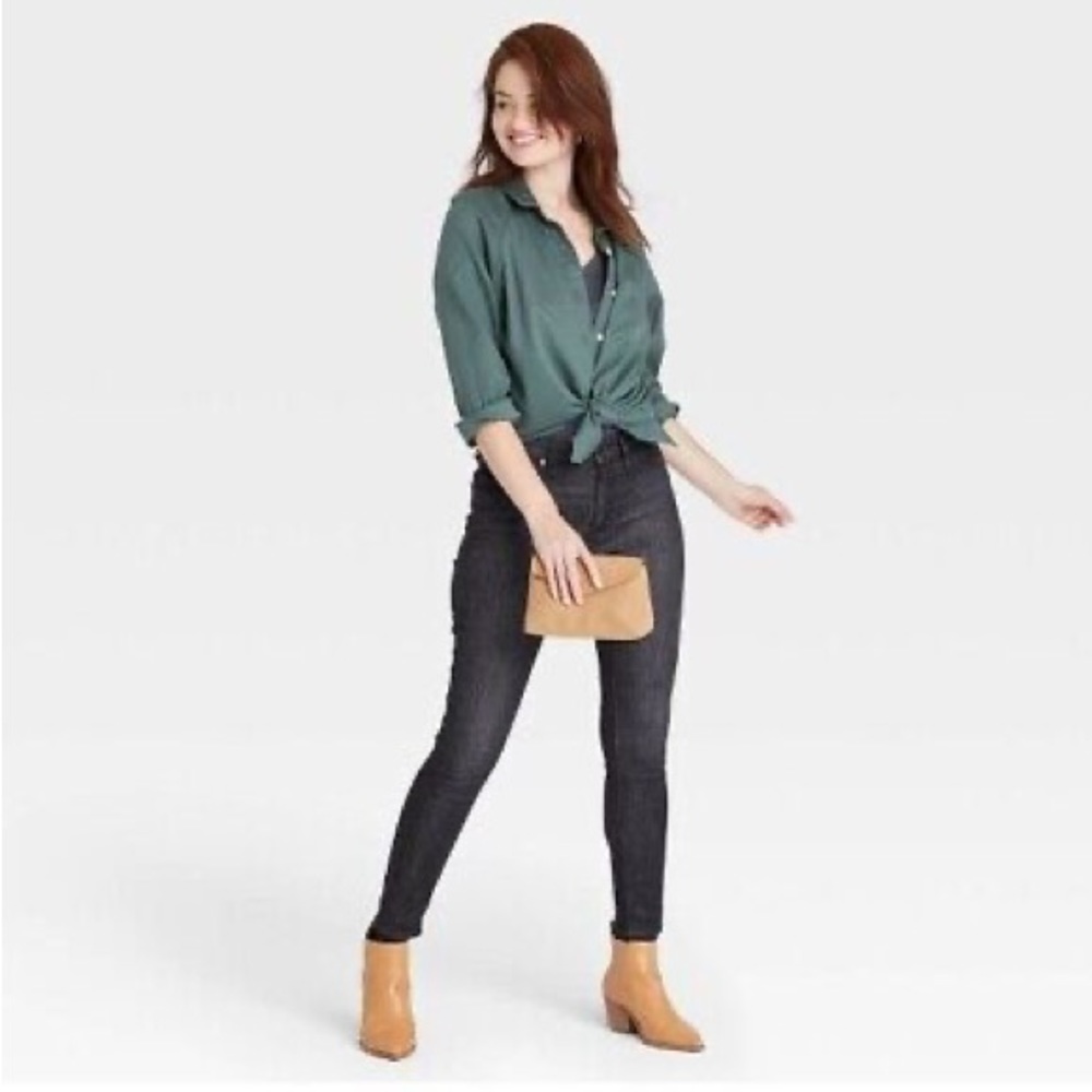 Universal Thread Women's Black High-Rise Cropped Skinny Jeans Size 2/26 waist